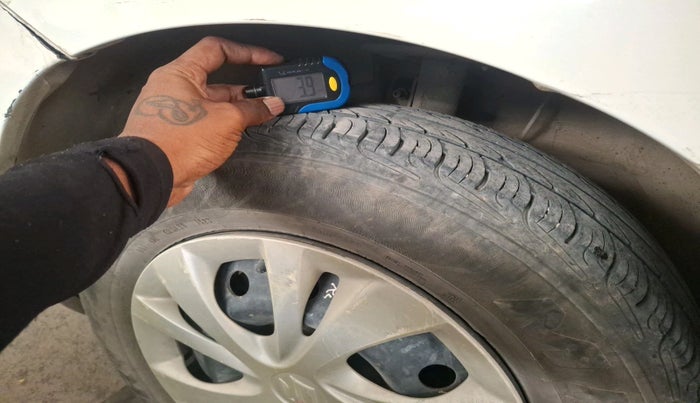 2018 Maruti Swift VXI, Petrol, Manual, 90,388 km, tyre