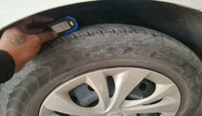 2018 Maruti Swift VXI, Petrol, Manual, 90,388 km, tyre