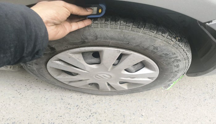 2013 Maruti Swift Dzire VXI, Petrol, Manual, 52,980 km, tyre