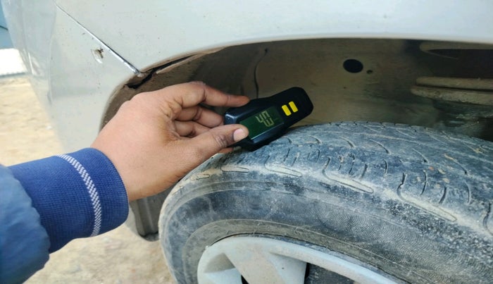 2011 Maruti Wagon R 1.0 LXI, Petrol, Manual, 64,176 km, tyre