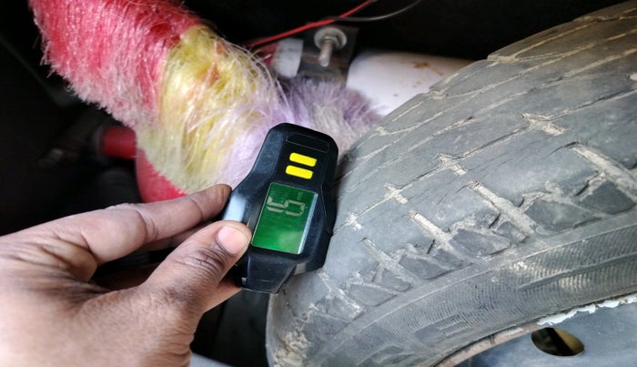 2011 Maruti Wagon R 1.0 LXI, Petrol, Manual, 64,176 km, tyre