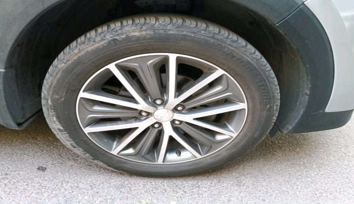 2017 Hyundai Tucson GLS 2WD AT DIESEL, Diesel, Automatic, 69,168 km, tyre