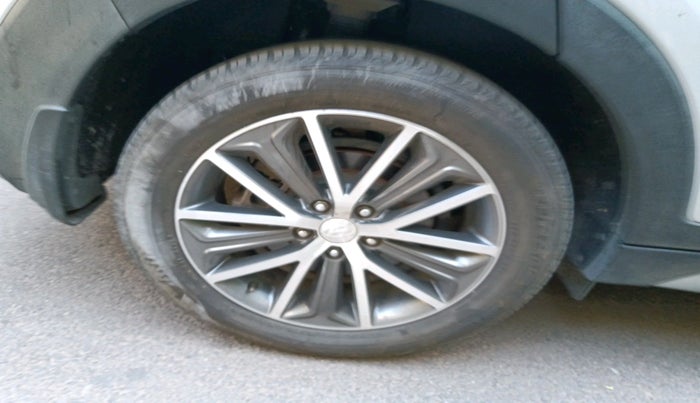 2017 Hyundai Tucson GLS 2WD AT DIESEL, Diesel, Automatic, 69,168 km, tyre