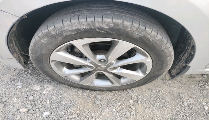 2016 Hyundai Elite i20 ASTA 1.2 (O), CNG, Manual, 98,000 km, tyre