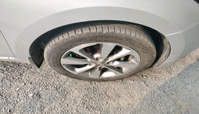 2016 Hyundai Elite i20 ASTA 1.2 (O), CNG, Manual, 98,000 km, tyre