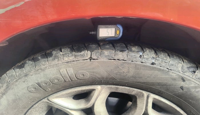 2016 Ford Ecosport TITANIUM 1.5L DIESEL, Diesel, Manual, 1,13,085 km, tyre