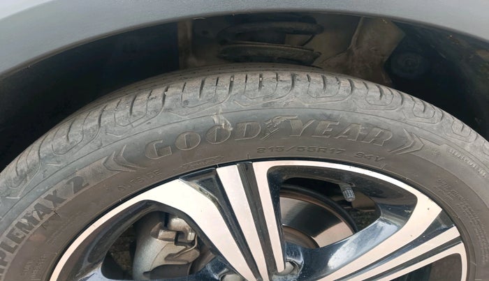 2022 MG ASTOR SHARP 1.5 CVT, Petrol, Automatic, 44,982 km, tyre