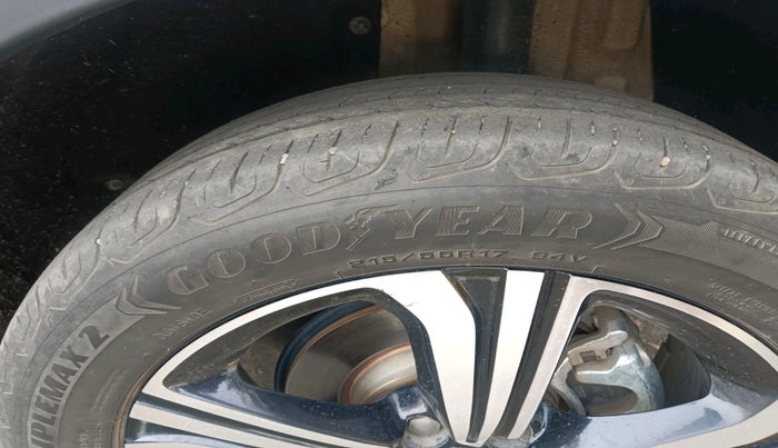 2022 MG ASTOR SHARP 1.5 CVT, Petrol, Automatic, 44,982 km, tyre