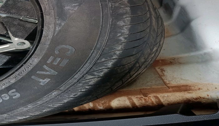 2022 MG ASTOR SHARP 1.5 CVT, Petrol, Automatic, 44,982 km, tyre