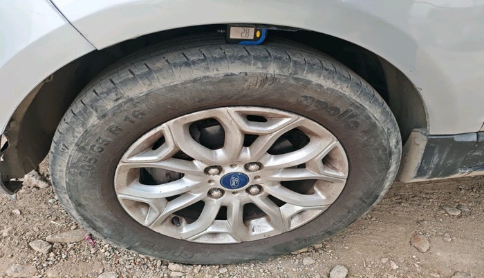 2013 Ford Ecosport TITANIUM 1.5L DIESEL, Diesel, Manual, 1,51,760 km, tyre