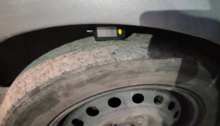 2016 Maruti Celerio VXI AMT, Petrol, Automatic, 1,44,761 km, tyre