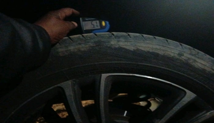 2018 Mahindra MARAZZO M8 7 STR, Diesel, Manual, 2,98,480 km, tyre