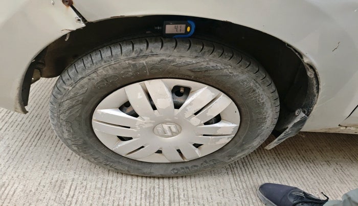 2012 Maruti Alto 800 LXI, Petrol, Manual, 1,12,960 km, tyre