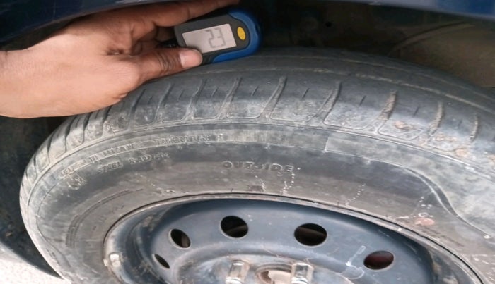 2021 Maruti Swift VXI AMT, Petrol, Automatic, 48,577 km, tyre