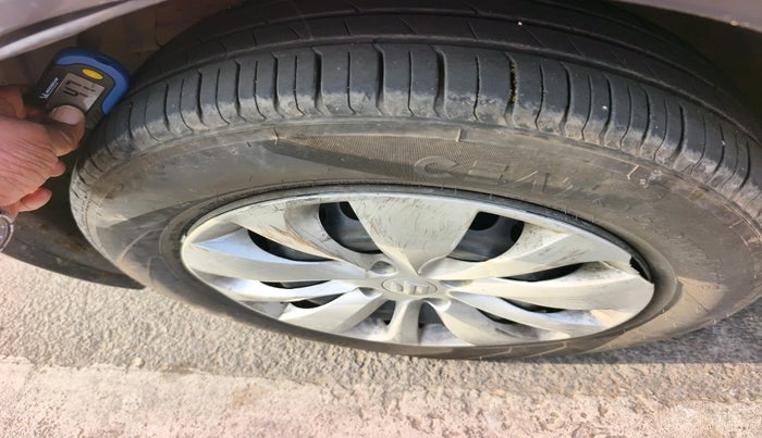 2016 Maruti Baleno DELTA DIESEL 1.3, Diesel, Manual, 77,184 km, tyre