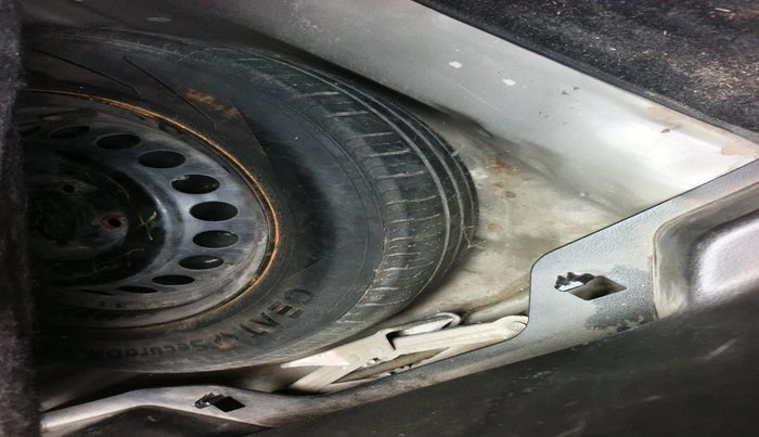 2016 Maruti Baleno DELTA DIESEL 1.3, Diesel, Manual, 77,184 km, tyre