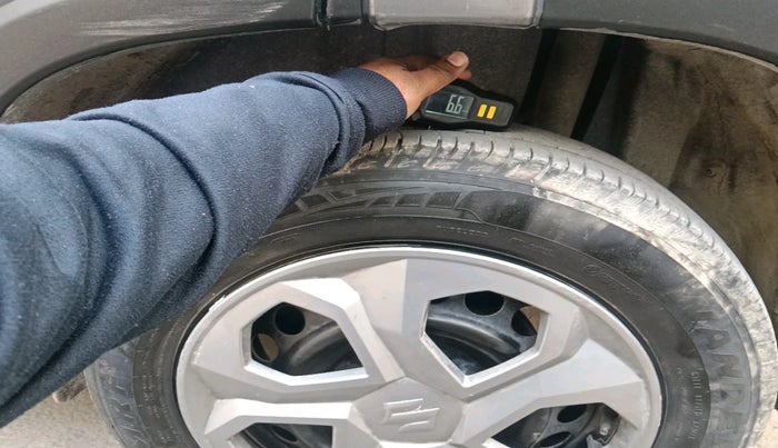 2023 Maruti BREZZA VXI S-CNG, Petrol, Manual, 25,345 km, tyre