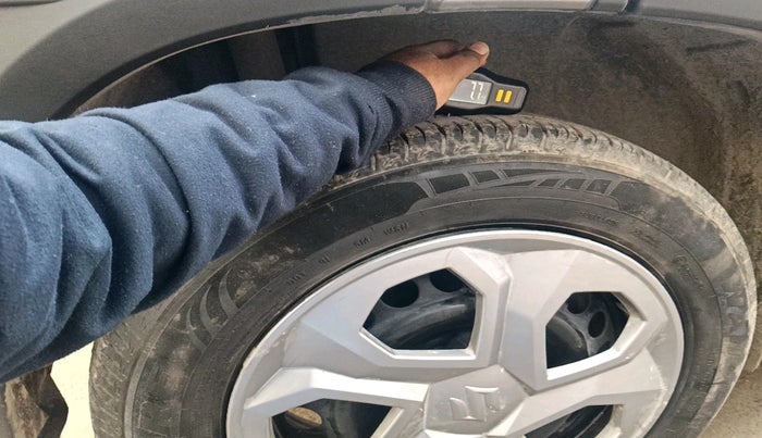 2023 Maruti BREZZA VXI S-CNG, Petrol, Manual, 25,345 km, tyre