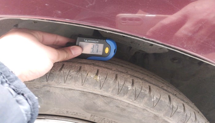 2015 Honda Jazz 1.2L I-VTEC SV, Petrol, Manual, 86,721 km, tyre