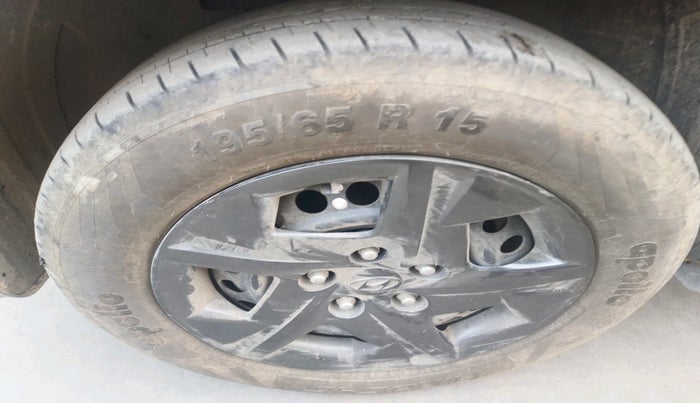 2025 Hyundai VENUE S (O) Plus 1.2 Petrol , Petrol, Manual, 10,925 km, tyre