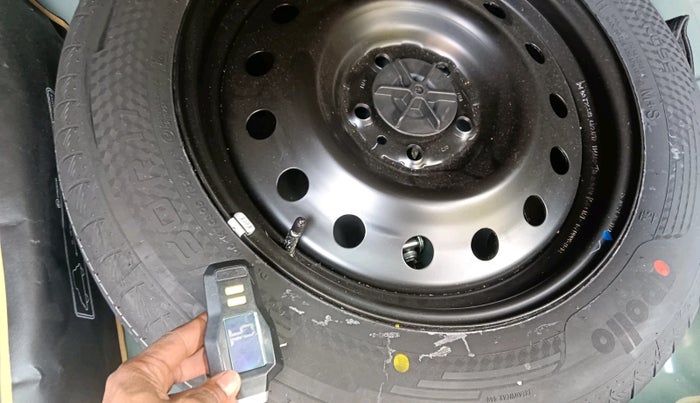 2024 Maruti Grand Vitara SIGMA SMART HYBRID, Petrol, Manual, 7,317 km, tyre