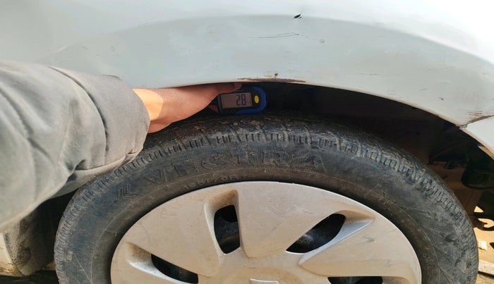 2016 Maruti Celerio VXI AMT, Petrol, Automatic, 85,647 km, tyre