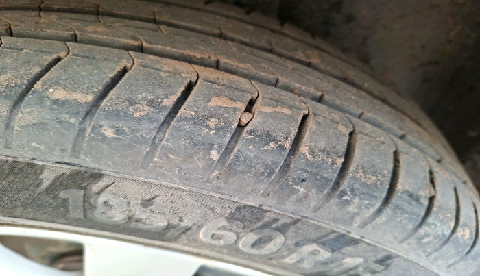 2017 Volkswagen Ameo HIGHLINE1.2L, Petrol, Manual, 66,043 km, tyre