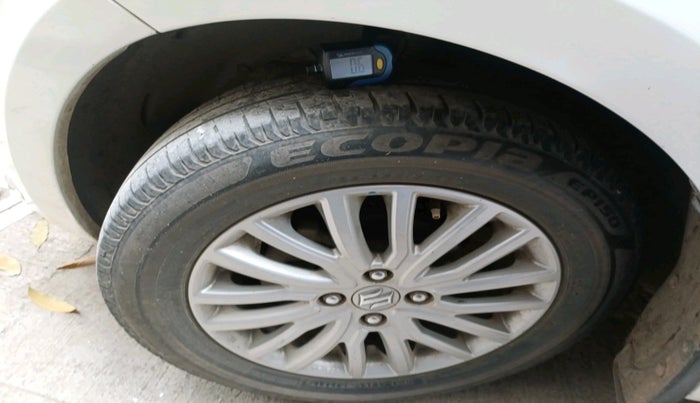 2017 Maruti Dzire ZXI AMT, Petrol, Automatic, 53,571 km, tyre