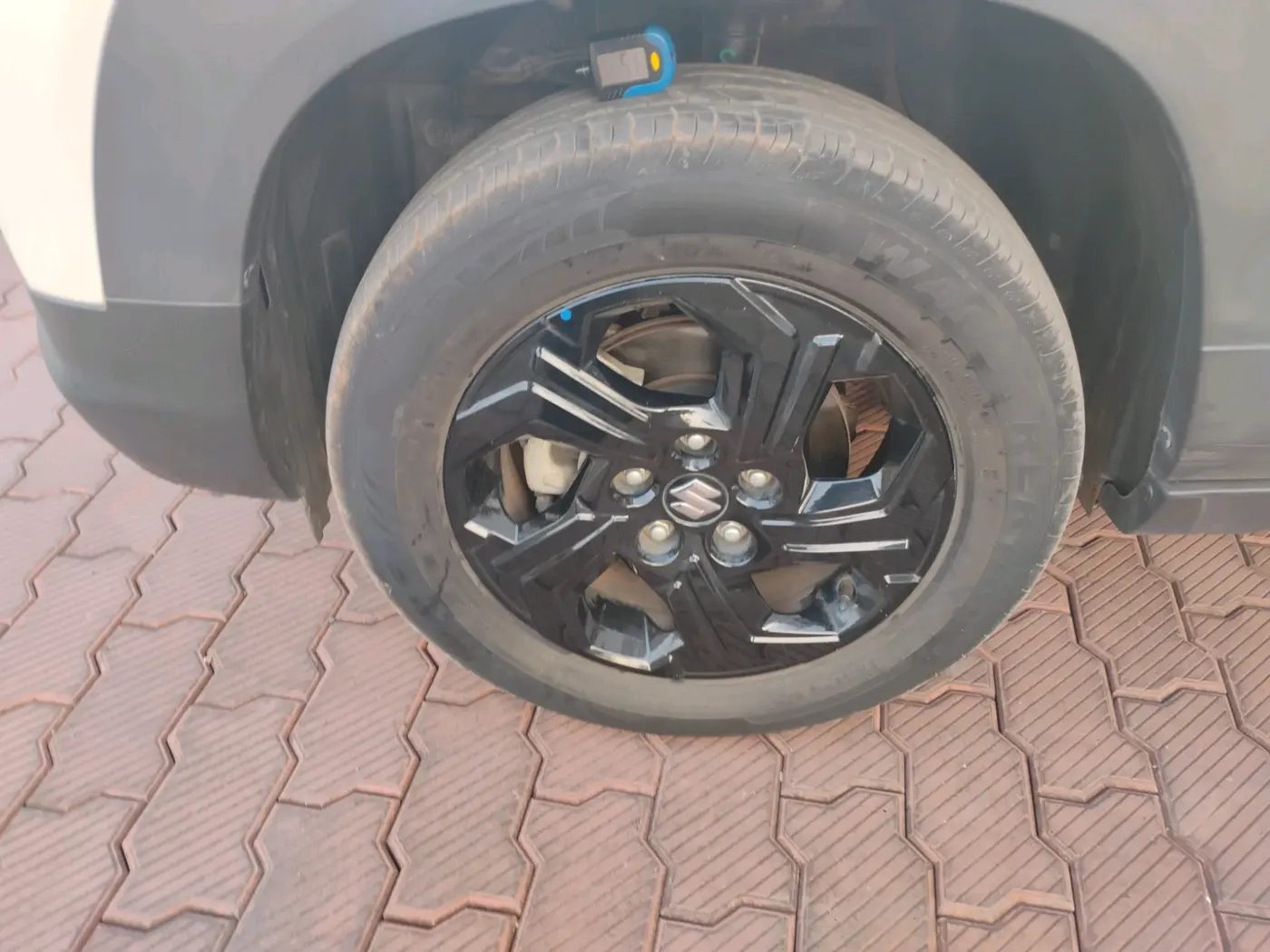 2023 Maruti BREZZA ZXI SMART HYBRID , Petrol, Manual, 24,387 km, tyre