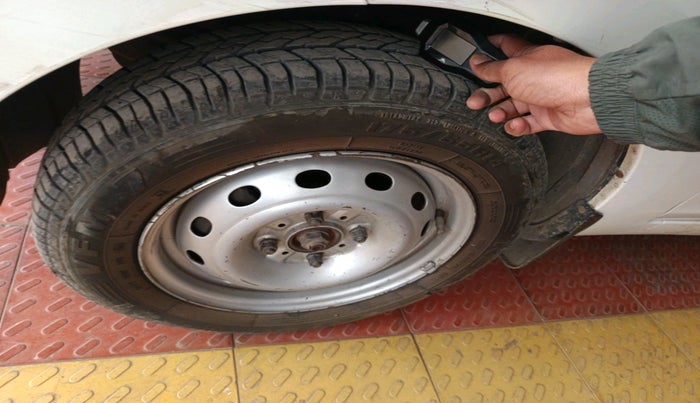 2018 Tata Zest XE PETROL, Petrol, Manual, 79,179 km, tyre