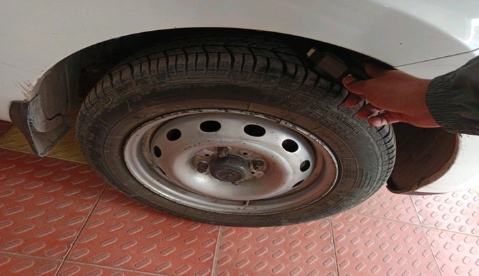 2018 Tata Zest XE PETROL, Petrol, Manual, 79,179 km, tyre