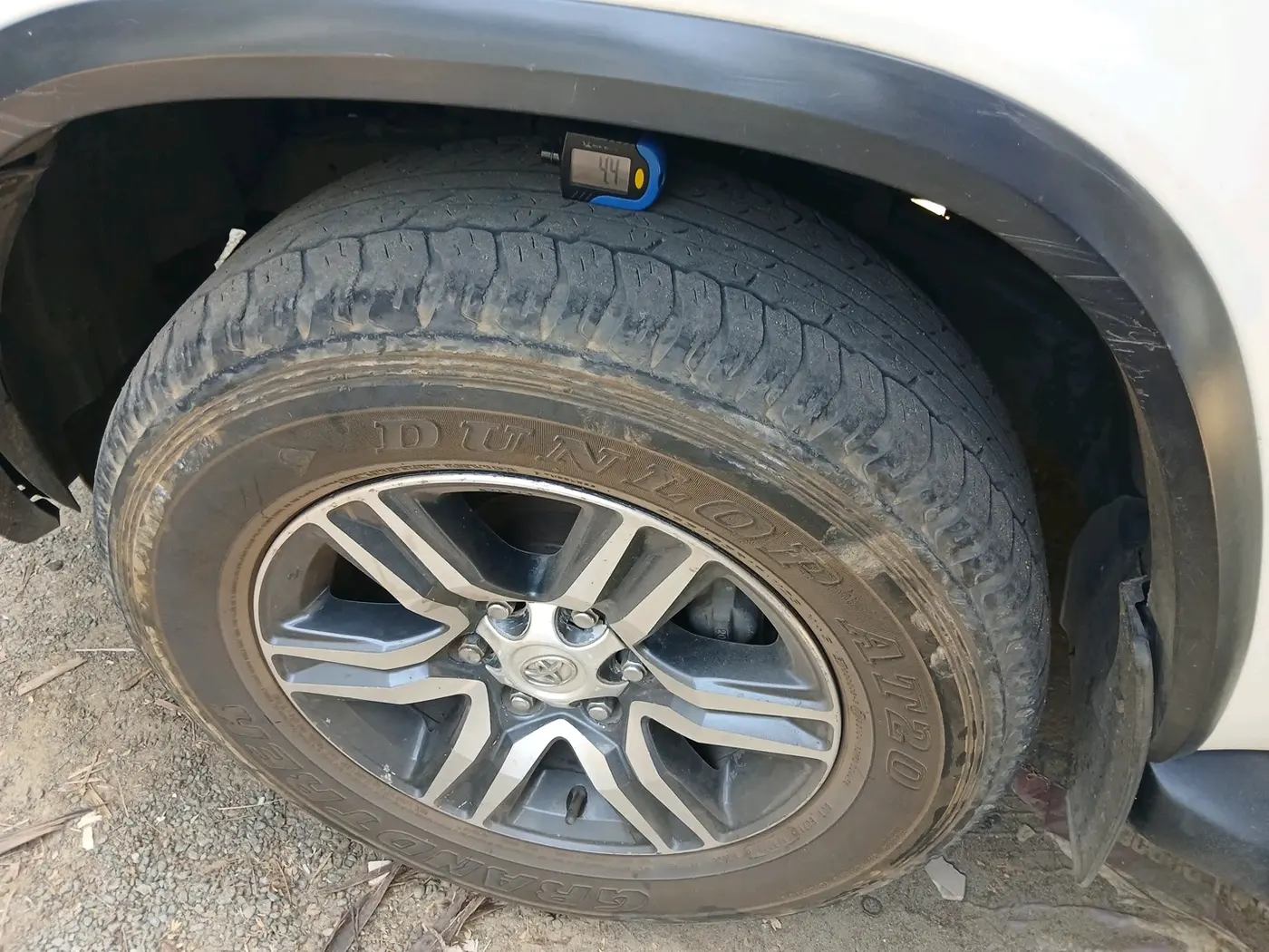 2017 Toyota Fortuner 2.8 4X2 AT, Diesel, Automatic, 1,36,716 km, tyre
