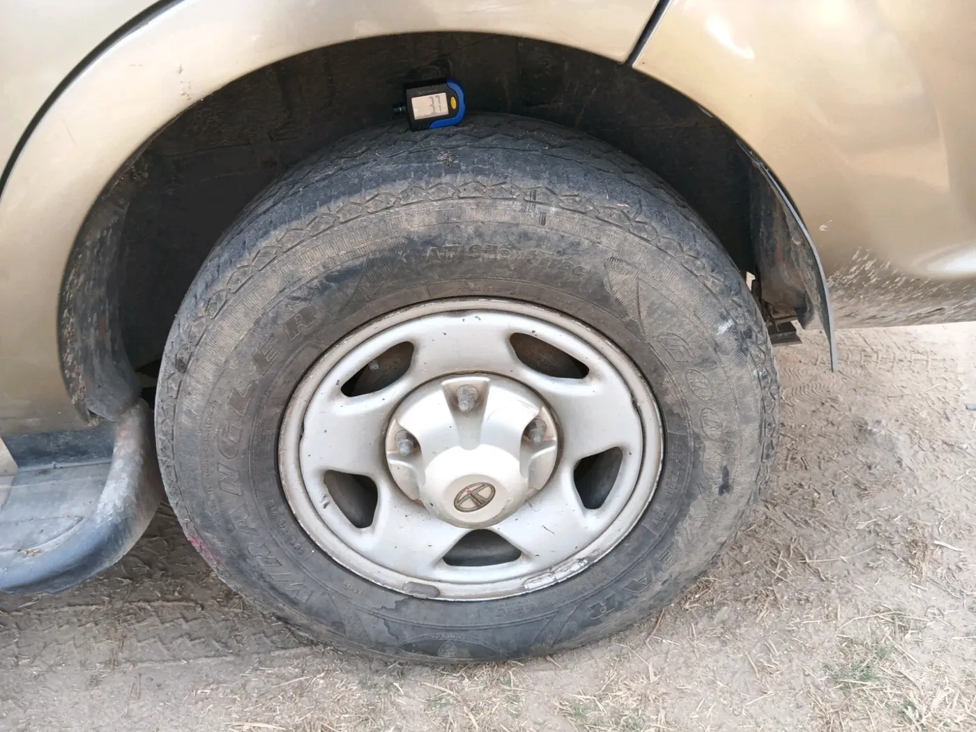 2011 Tata Sumo Grande MK II EX, Diesel, Manual, 1,44,750 km, tyre