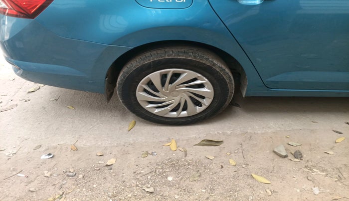 2022 Skoda SLAVIA ACTIVE 1.0L TSI MT, Petrol, Manual, 99,209 km, tyre