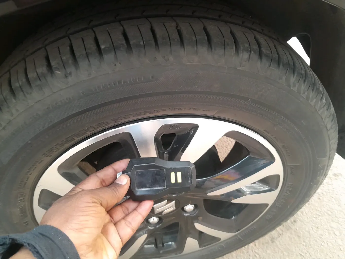 2024 Maruti Swift ZXi Plus, Petrol, Manual, 7,900 km, tyre