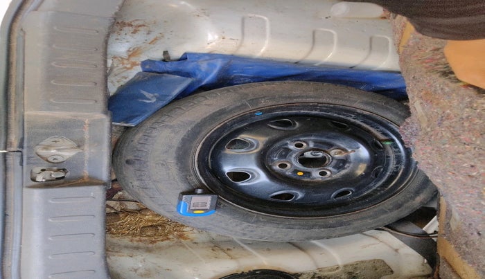 2016 Maruti Alto K10 VXI, Petrol, Manual, 1,01,698 km, tyre