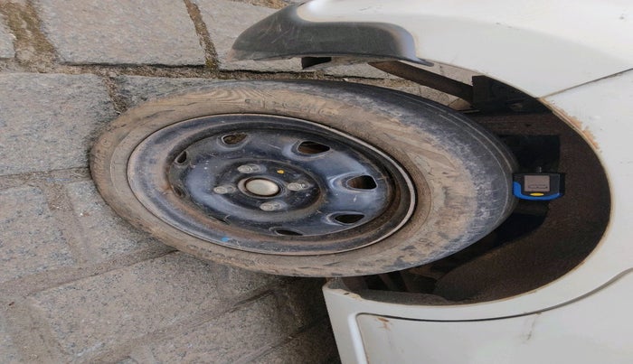 2016 Maruti Alto K10 VXI, Petrol, Manual, 1,01,698 km, tyre