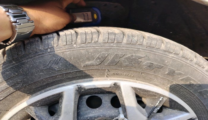 2012 Honda Brio S(O) MT, Petrol, Manual, 1,07,052 km, tyre