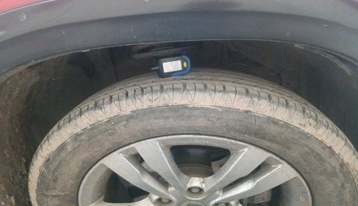 2016 Maruti Vitara Brezza ZDI, Diesel, Manual, 1,23,042 km, tyre