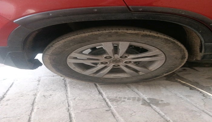 2016 Maruti Vitara Brezza ZDI, Diesel, Manual, 1,23,042 km, tyre