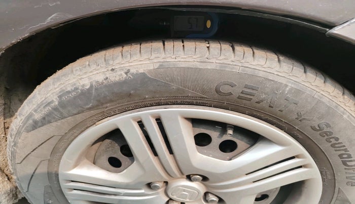 2011 Honda City 1.5L I-VTEC S MT, Petrol, Manual, 1,14,966 km, tyre