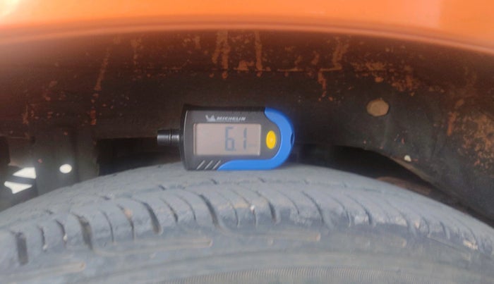 2016 Maruti Alto K10 VXI, Petrol, Manual, 83,176 km, tyre