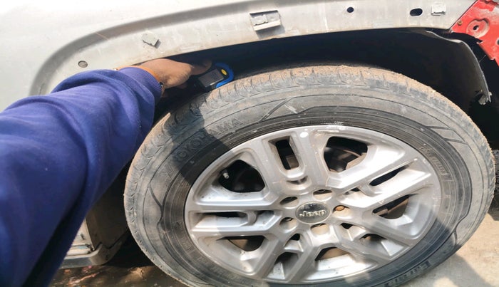 2018 Jeep Compass LIMITED 2.0 DIESEL, Diesel, Manual, 1,05,888 km, tyre