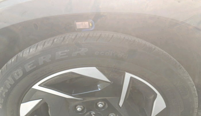 2025 KIA SONET HTK (O) 1.2 Petrol MT, Petrol, Manual, 9,954 km, tyre