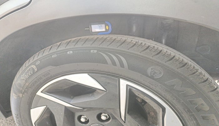 2025 KIA SONET HTK (O) 1.2 Petrol MT, Petrol, Manual, 9,954 km, tyre