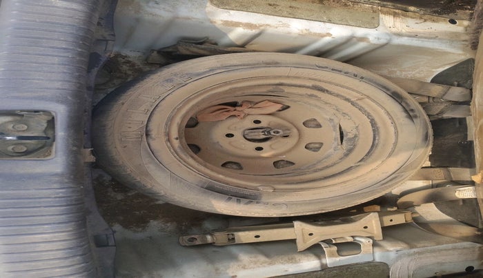 2011 Hyundai Santro Xing GLS, Petrol, Manual, 1,54,575 km, tyre