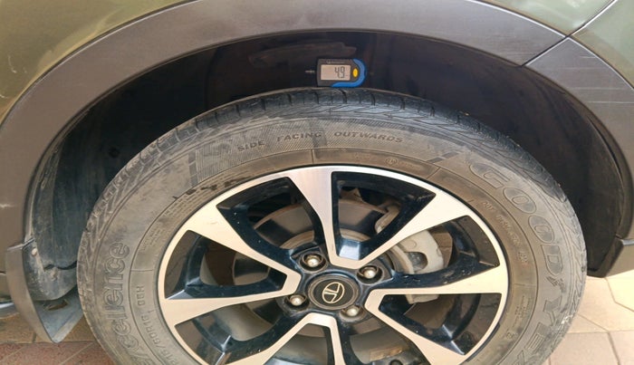 2021 Tata NEXON XZA PLUS (O) PETROL, Petrol, Automatic, 52,684 km, tyre