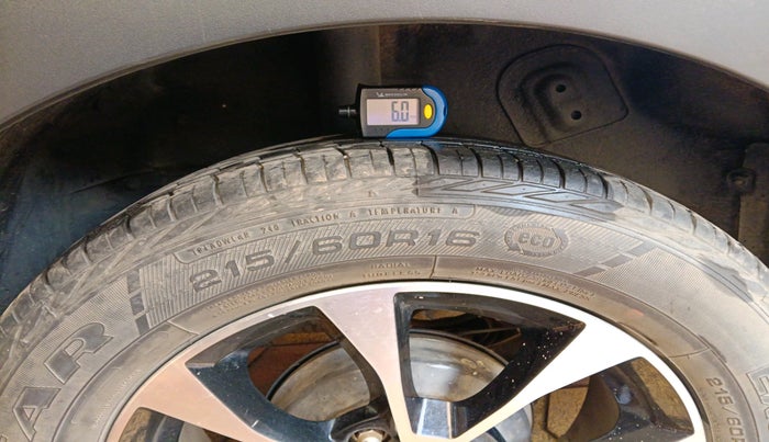 2021 Tata NEXON XZA PLUS (O) PETROL, Petrol, Automatic, 52,684 km, tyre