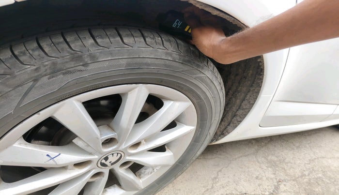 2016 Skoda Octavia 2.0 TDI CR STYLE PLUS AT, Diesel, Automatic, 1,07,010 km, tyre