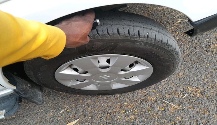 2023 Maruti Eeco 7 STR STD 1.2, Petrol, Manual, 54,191 km, tyre